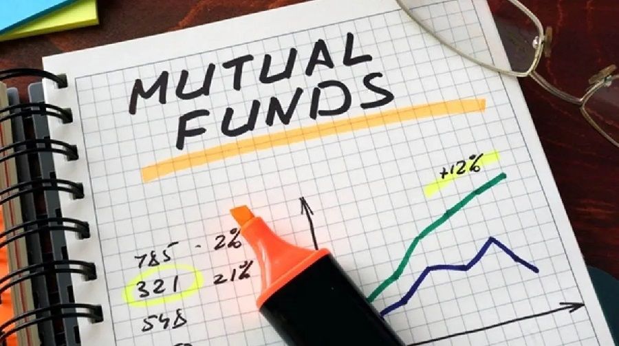 Is an index fund a worry-free way to invest in mutual funds?
