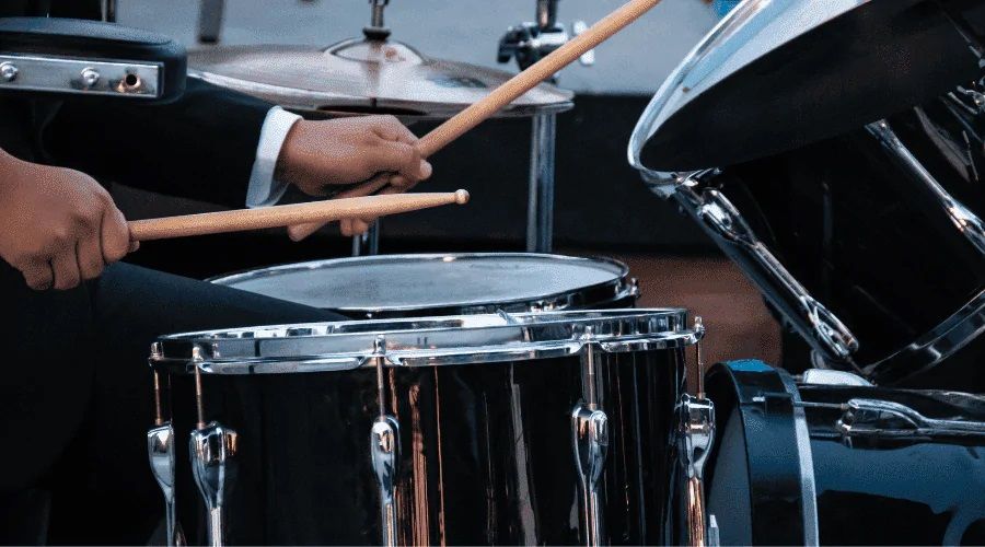 From Rudiments to Grooves: A Beginner’s Guide to Learning Drums Online