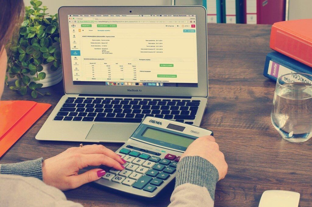 7 Amazing benefits of bookkeeping services for business